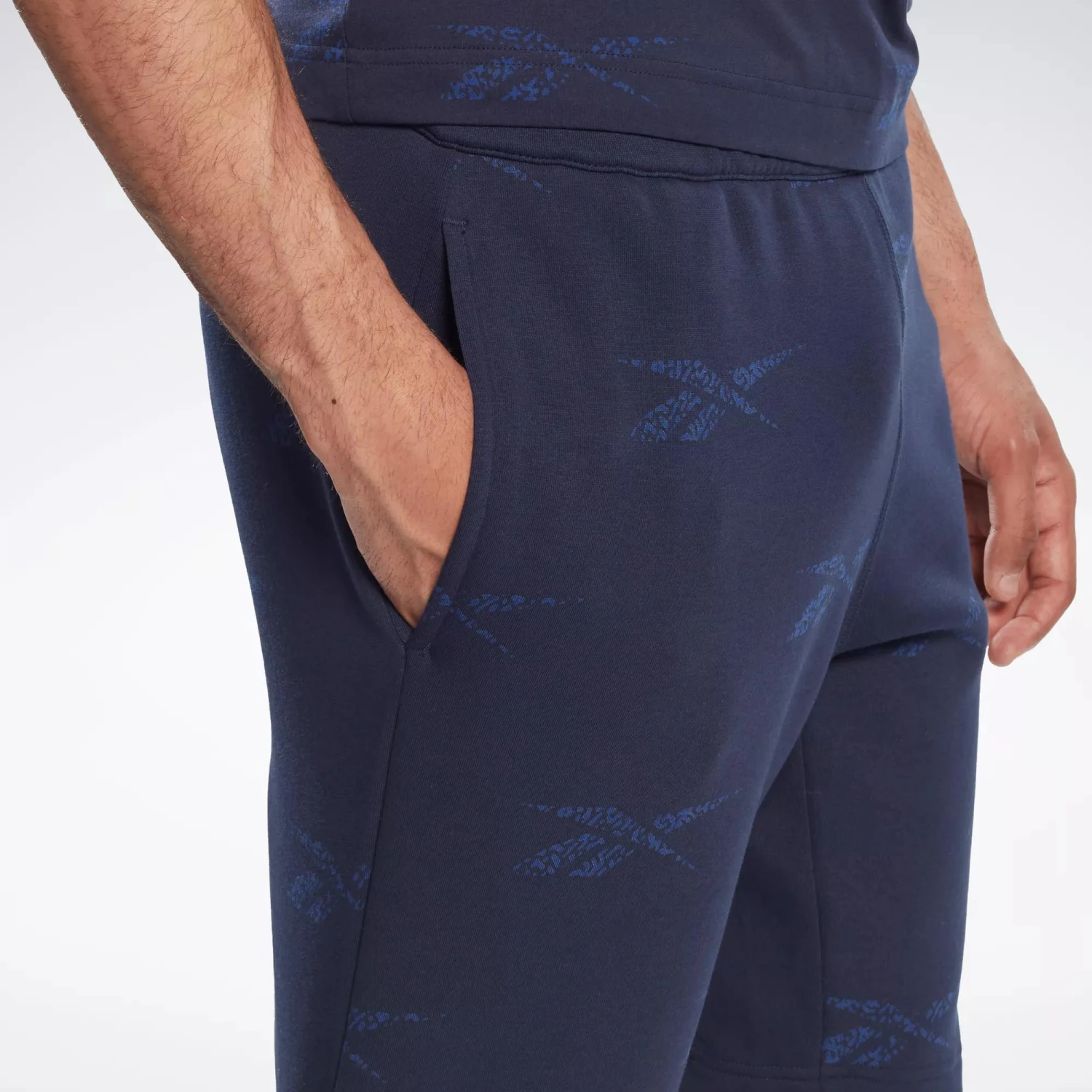 Reebok Identity Vector Fleece Shorts - Image 3